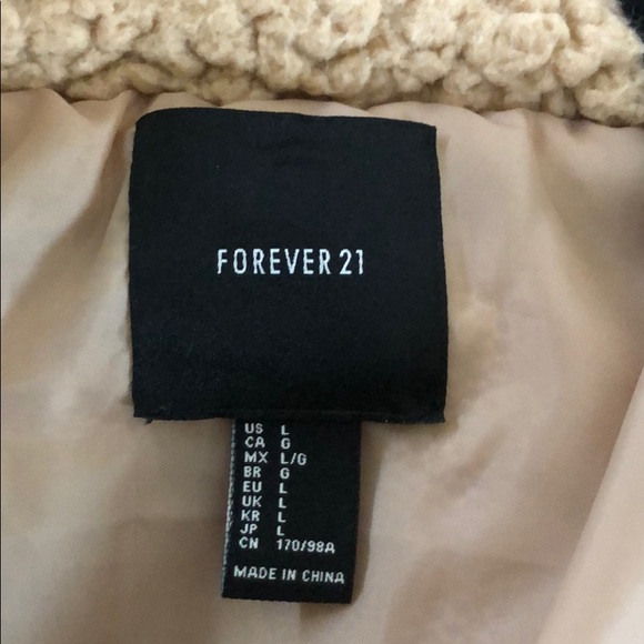 Tan,Sherpa,hooded jacket.Open front. No buttons. - Picture 3 of 3